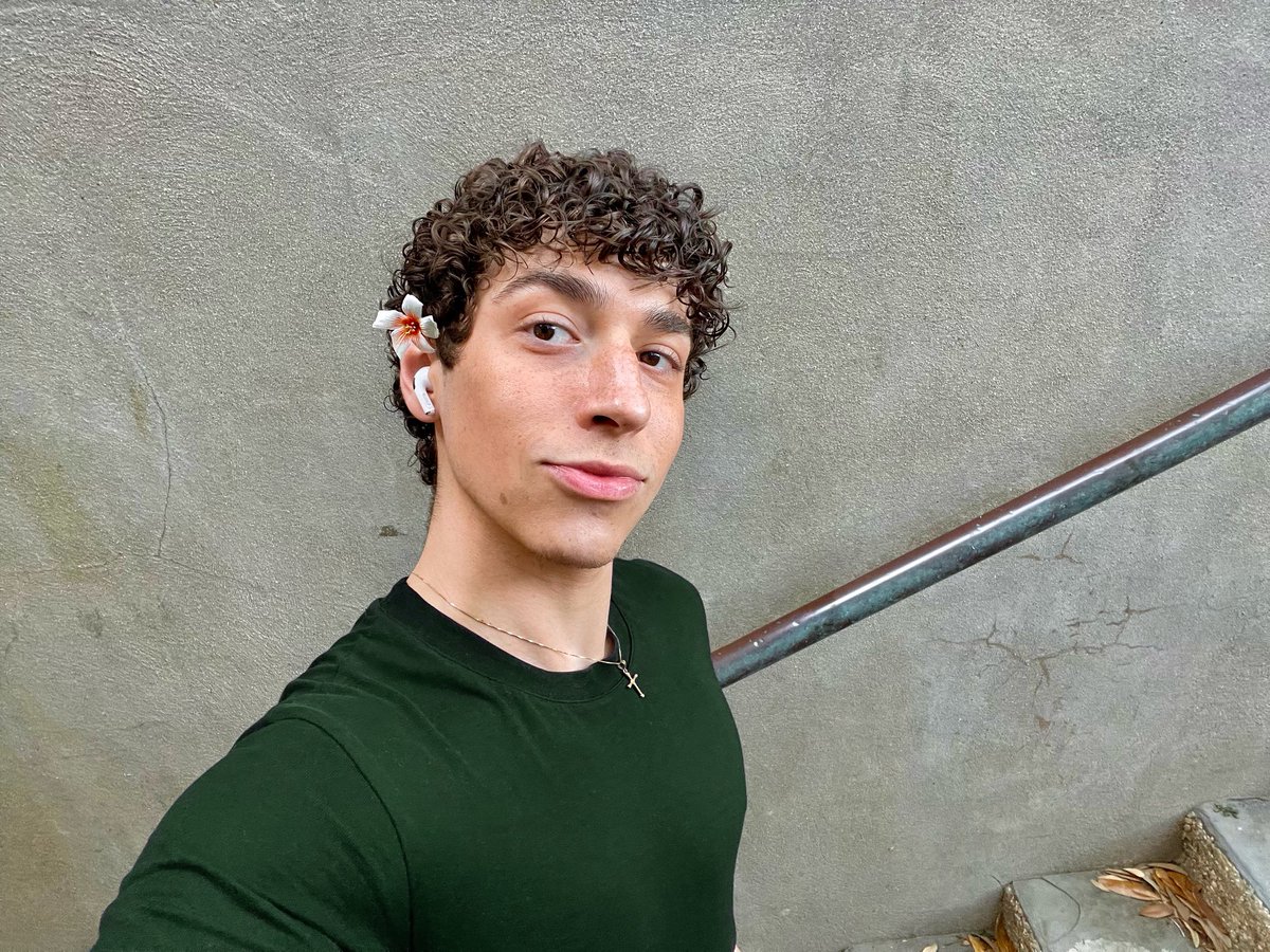 cole .*•.~ tweet media