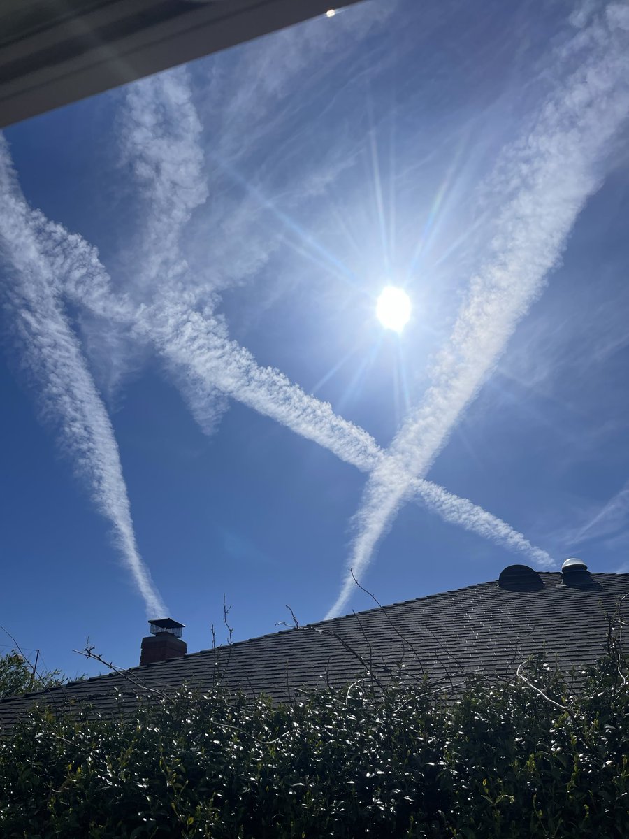 Somatic_Intel's tweet photo. @WallStreetApes It’s literally happening at this moment when I look up in the skies of Ventura California. https://t.co/hrFIHidvNR