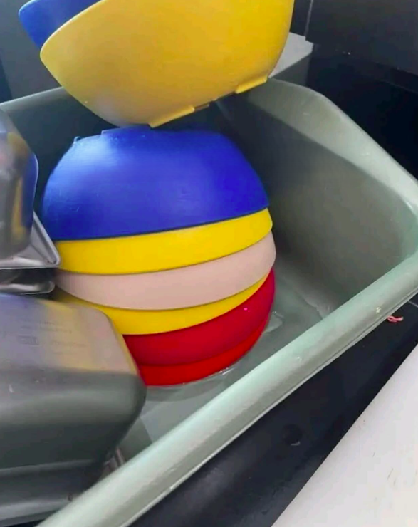 Shitpost 2077 tweet media