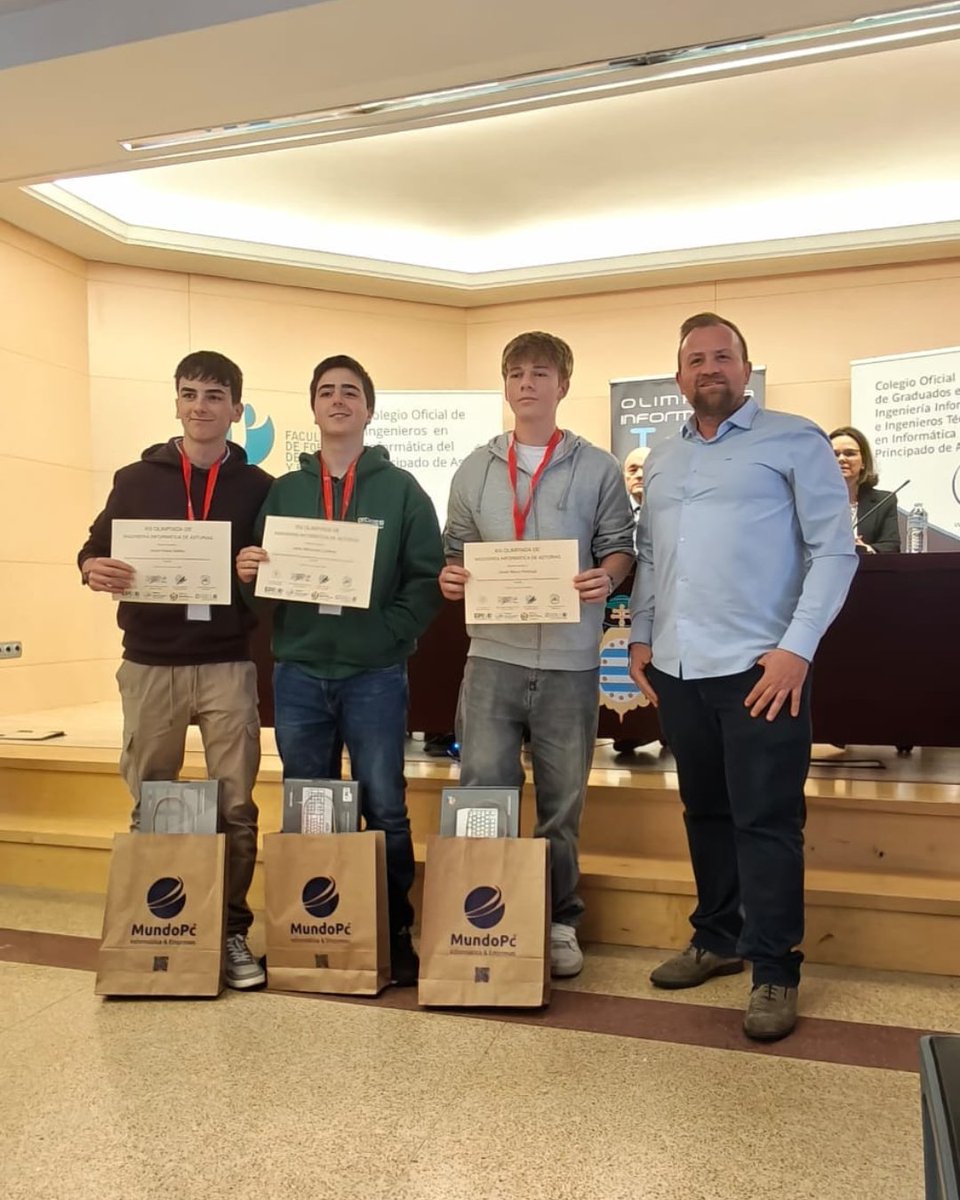 Tiendas MundoPC tweet media