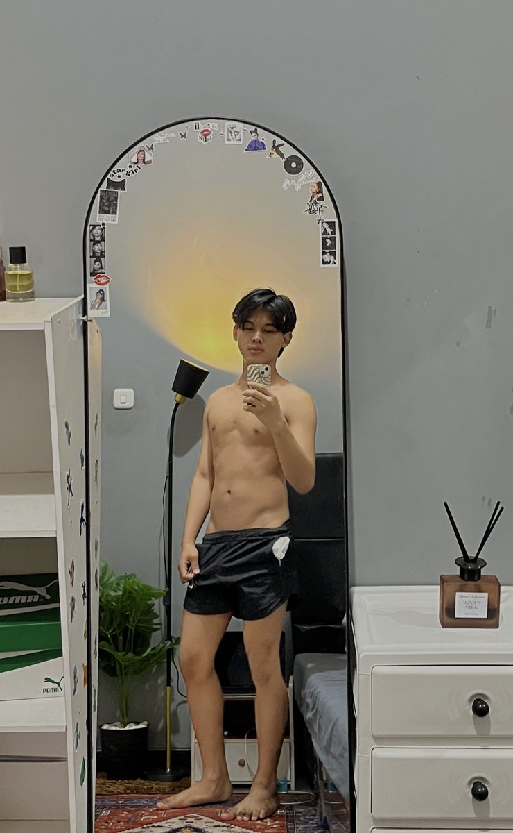 chiro ❨ tweet media