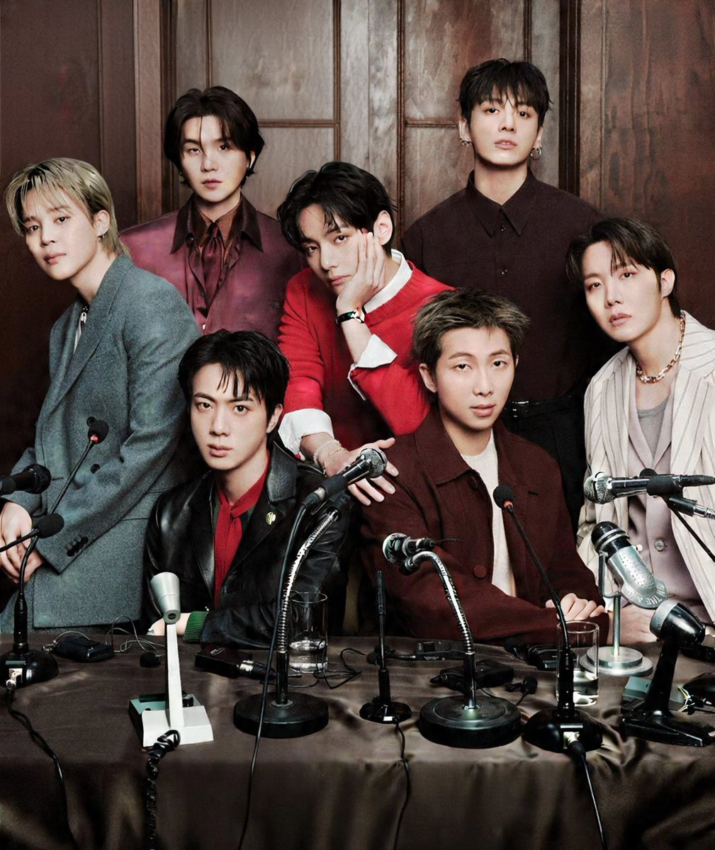 TheePopCore's tweet photo. BTS joins Taylor Swift as the only acts to occupy the entire Top 14 on the Spotify Global chart. https://t.co/Z2nrHUopPA