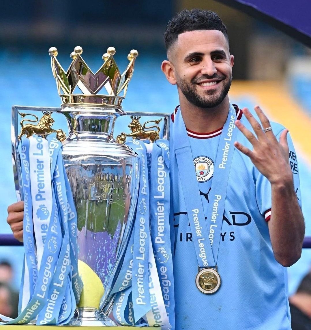 tefarabeh2's tweet photo. بعيدا عن هبل الأرقام اللي بتعمل سيط وبترفع لاعيبة على حساب لاعيبة، 
فأنا حابب أثير الجدل

عاوز أقول إن محرز قد صلاح 10 مرات و أكتر و أفضل من صلاح بمراحل، 

محرز لاعيب كوير ومهاري، جناح سوبر بصراحة، وصلاح لاعيب مجتهد فقط لا غير. https://t.co/QlXxe6l3RV
