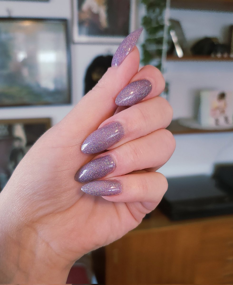 gashcake's tweet photo. Cute nails and sad badly shaven dog, we ready for spring 🌸 https://t.co/NtcZdgrhAa