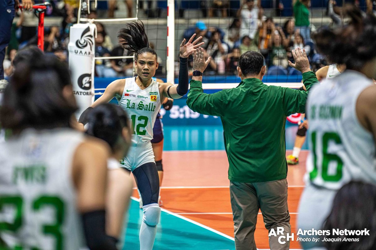 CRDJ GIVES ANGEL A HI-FIVE 🖐️