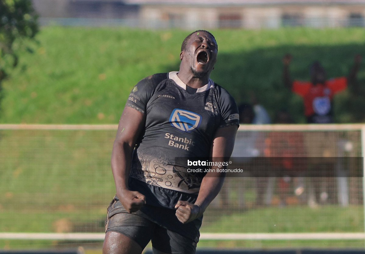 BataImages tweet media