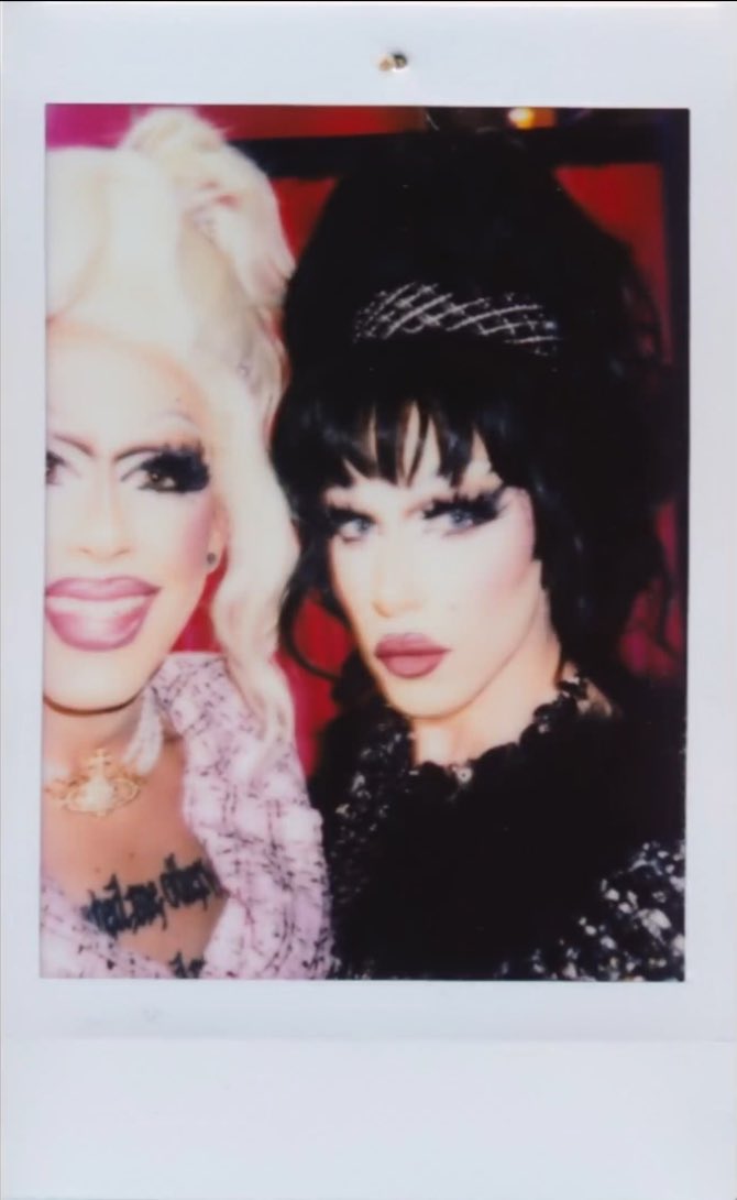 siri 🧷 #teambriar #teamjane #teamnini tweet media