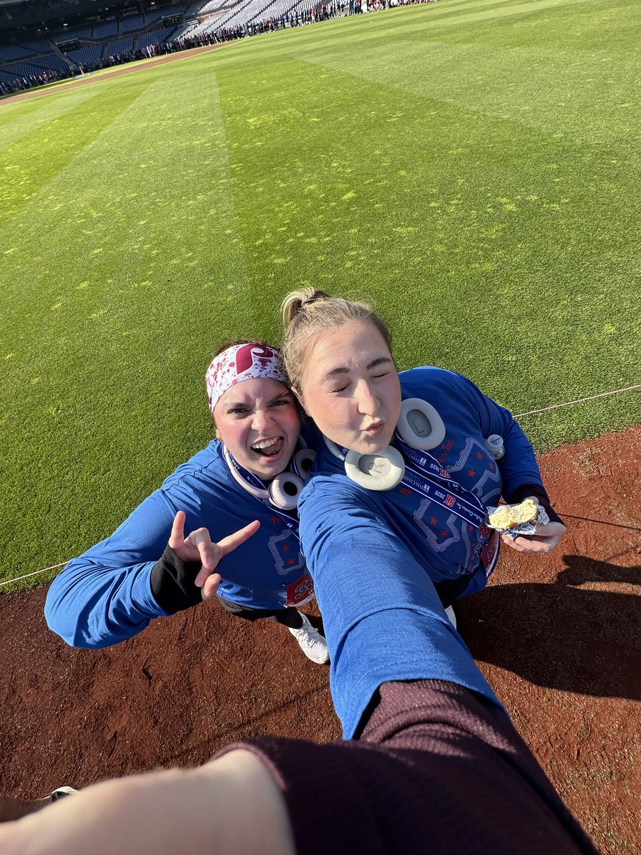 amanda | kissco! ✩‧˚౨ৎ˚✩‧ tweet media