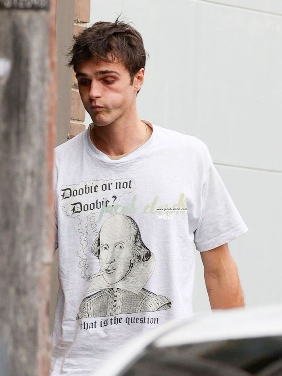 elordibiscuit's tweet photo. love how pouty he’s in here with his silly shakespeare shirt https://t.co/84XOL75eRV