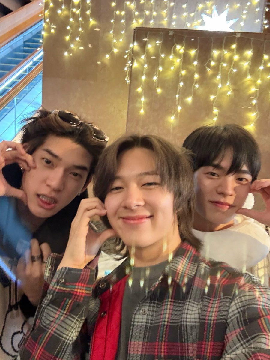 มามะ มามะ มามะ มาดูอีพี 8 กันมะ มามี๊๊๊๊ ~ 🤟🏻
DUANG WITH YOU EP8
#ด้วงกับเธอEP8