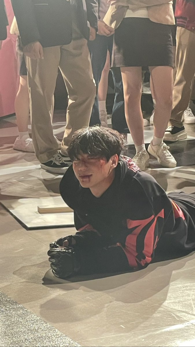 피 흘릴 때 아름다운 남자 정말 호감