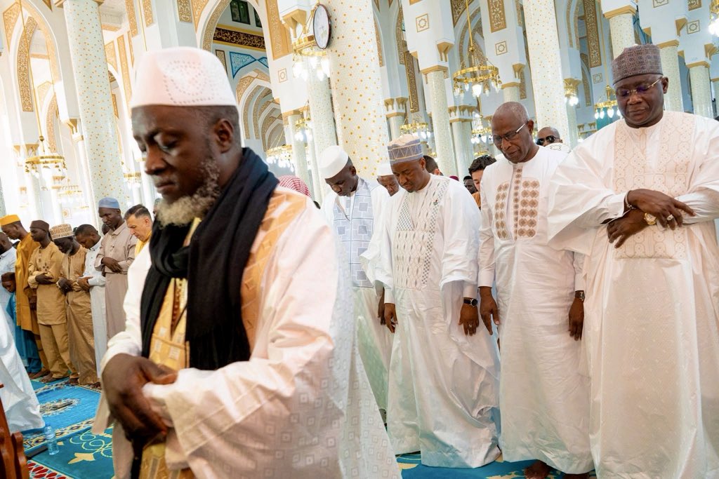 السفارة في كوناكري tweet media