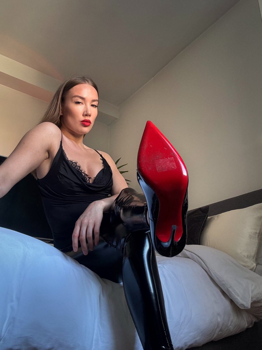 Alexa Blade tweet media