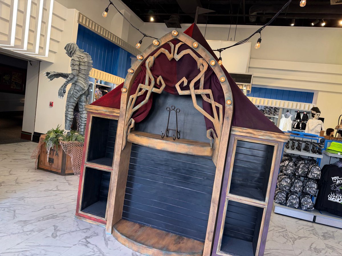 Inside Universal tweet media