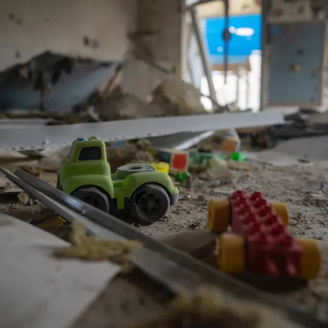 Earthfriend21's tweet photo. #Post from the #IDF #Israel 🇮🇱
This is the true face of the #Iranian #regime. This morning, the Iranian regime fired a barrage of rockets, hitting and damaging a kindergarten in #RishonLeZion. This is exactly the kind of terror we are operating against. https://t.co/C6ACSq7mb1