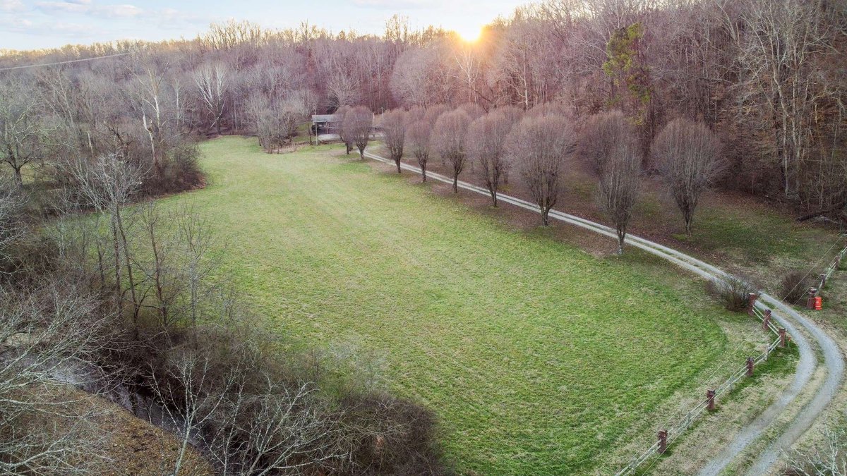 NatePopeREALTOR's tweet photo. FOR SALE: 1000 Sendero Bad, Dickson, TN 37055
Perfect weekend to walk this land 
 https://t.co/DFtQvhsjTb

6154013279 https://t.co/J7SJPBnQmO