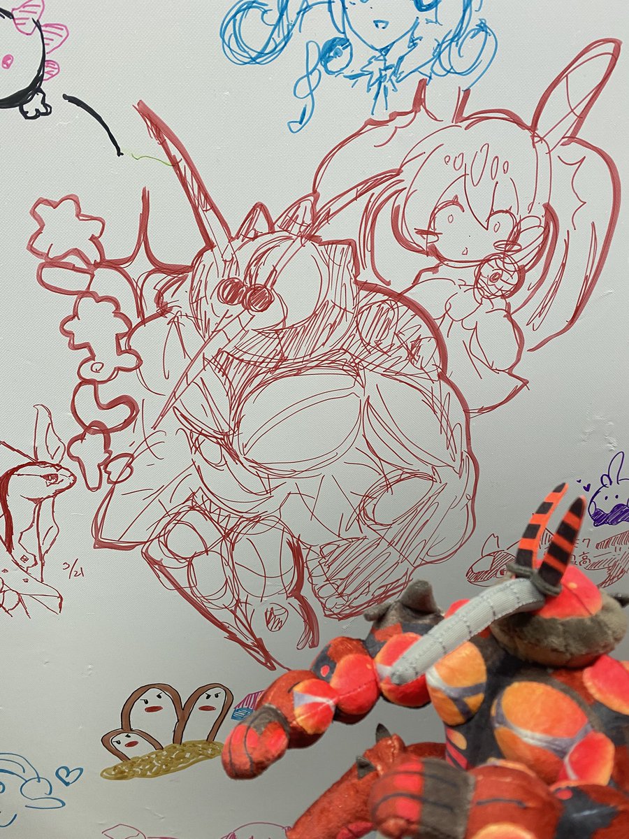 2日目ポケミクの壁にマッシブーン描いたよー✨️
ウルトラビースト達をを連れてこれて満足でした( ¯﹀¯ )
 #ポケミク