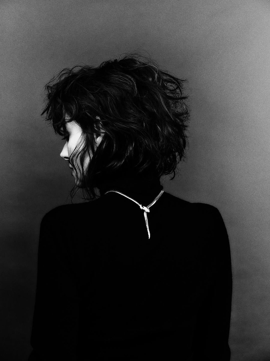 ᴠᴇʀᴏɴɪᴄᴀ tweet media