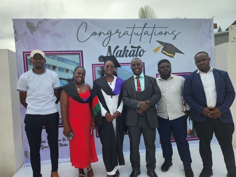 tumanyiresimon tweet media