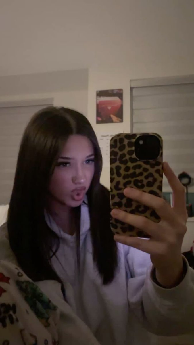 PrincessCamil4's tweet photo. hey 💕💕 https://t.co/jtiQeUqgQ3