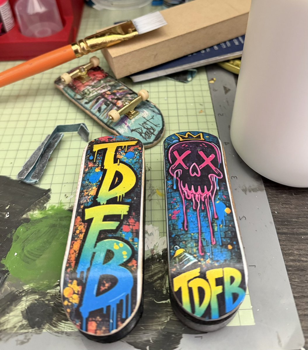 TDFB_Co's tweet photo. Few things going on this month 👀🛹.      drop soon??  🤔 https://t.co/2UNTAVyop5