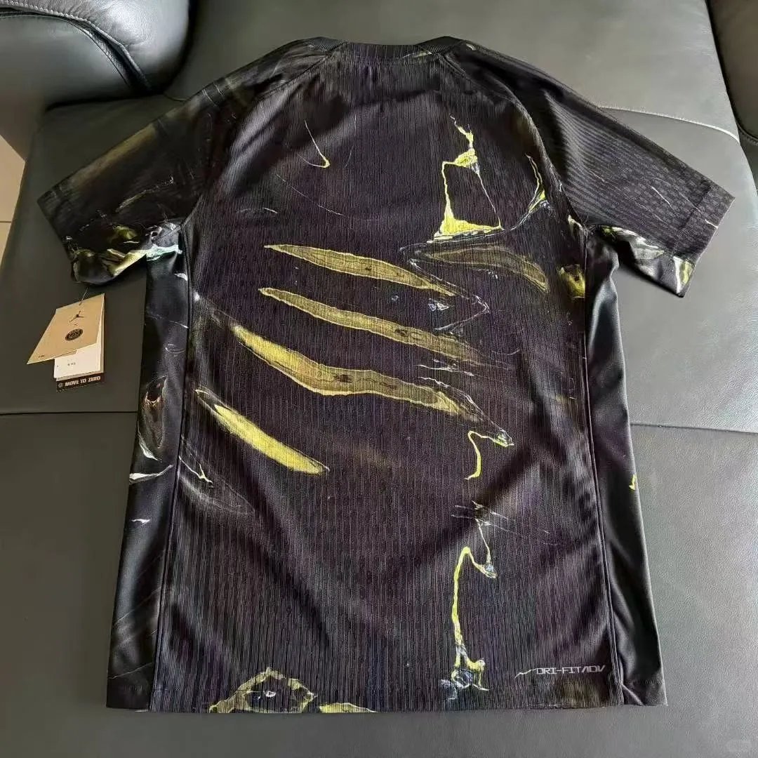 kitsdo777's tweet photo. Just got the new season Paris jersey. π€π
Black and green mix β giving Monster Energy vibes. π₯π
This colorway is too clean.
Rate it 1-10? π
#ParisSaintGermain #PSG #NewJersey #BlackAndGreen #MonsterVibes #FootballFashion #KitPickup #SoccerShir https://t.co/CpVwfu41CC
