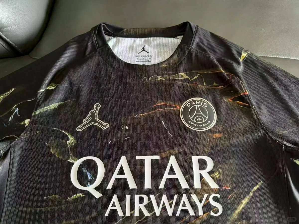 kitsdo777's tweet photo. Just got the new season Paris jersey. π€π
Black and green mix β giving Monster Energy vibes. π₯π
This colorway is too clean.
Rate it 1-10? π
#ParisSaintGermain #PSG #NewJersey #BlackAndGreen #MonsterVibes #FootballFashion #KitPickup #SoccerShir https://t.co/CpVwfu41CC
