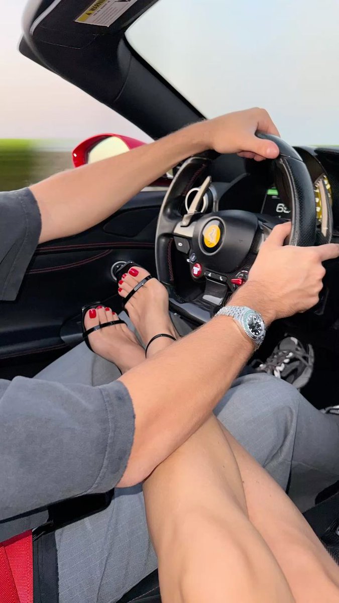 Kivisen Late 👨👧👧🐈🐈⬛ 🇫🇮❤🇺🇦 tweet media