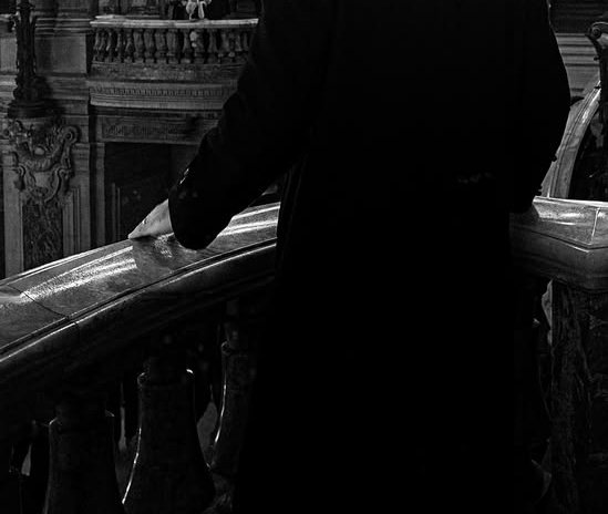 kjconstellation's tweet photo. #TheFirstBloom

Meanwhile, Kim observes his surroundings in search of any familiar faces. Masks make it somewhat difficult to recognize others. But that is the main purpose of a mask, isn't it? He chuckles to himself in thought, standing at the edge of a secluded balcony. https://t.co/FcAASSgYNG