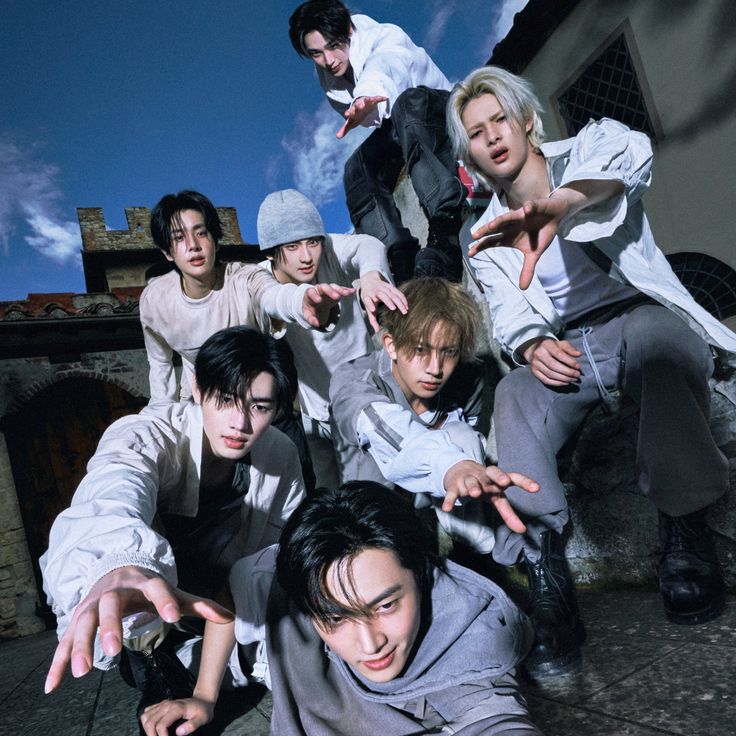 ENHYPEN IS SEVEN! tweet media