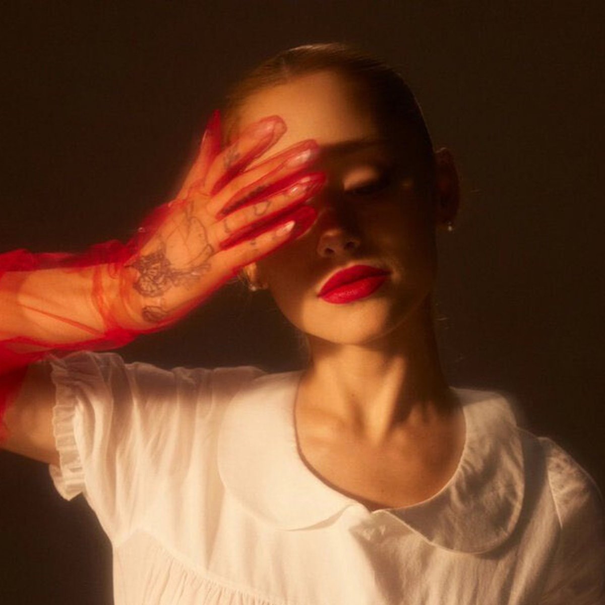 arianagrandebr's tweet photo. A injustiçada "ordinary things" ultrapassou 100 MILHÕES de streams no Spotify. https://t.co/E5SbwBTbg8