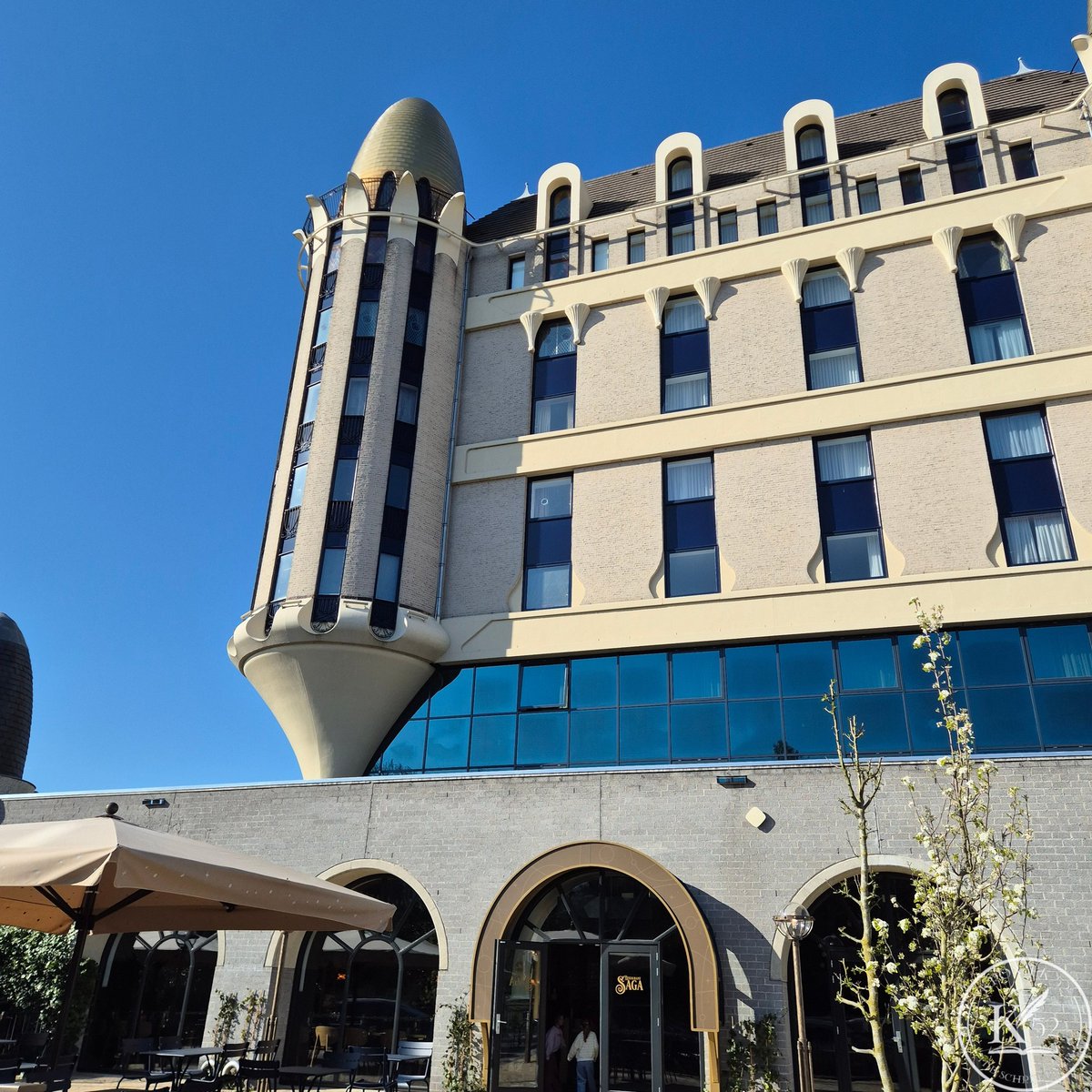 Kroniek52 tweet media