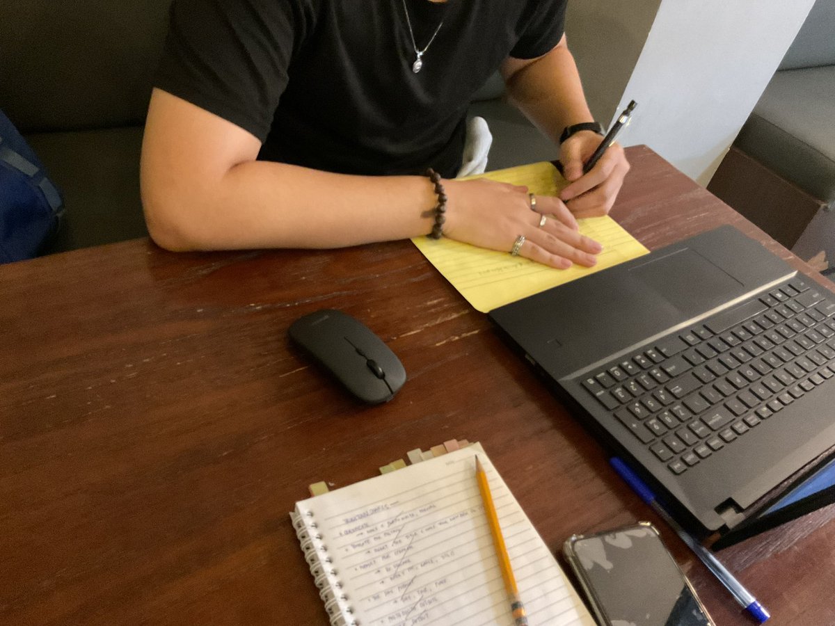 Alix۰ ۪۪۫۫ · 🩺 needs to lock in this finals💯 tweet media