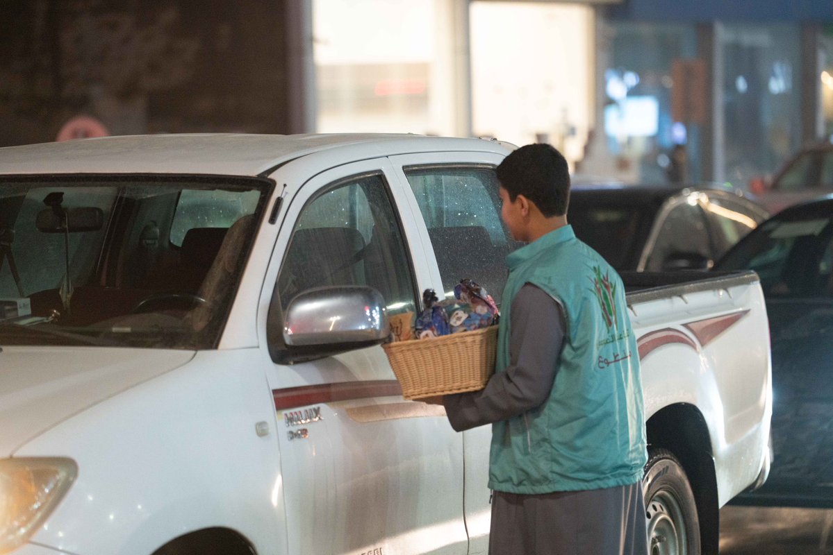 #فرحة_عيد_٤٧هـ | 🎉

بمناسبة عيد الفطر المبارك، وزعت الجمعية أكثر من ٢٠٠٠ عيدية جسّدت فرحة العيد ورسمت بسمة للصغار والكبار . 🌙🎊

كل عام وأنتم بخير! 🎈