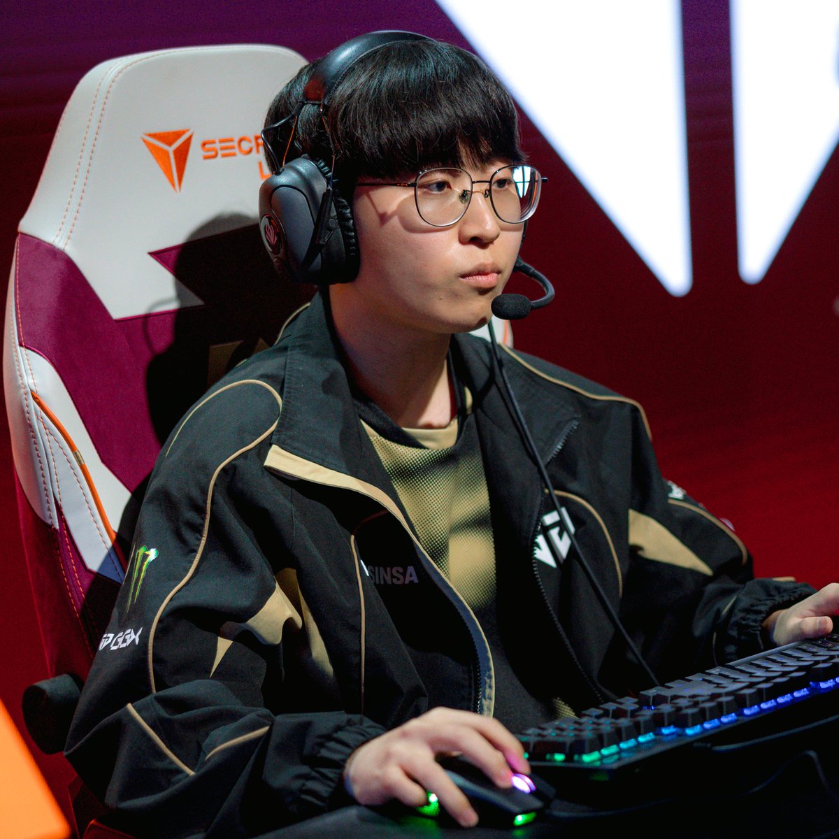 LoL Esports tweet media