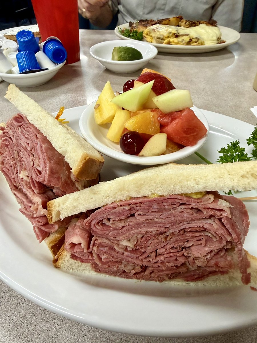 Amy Reichert tweet media