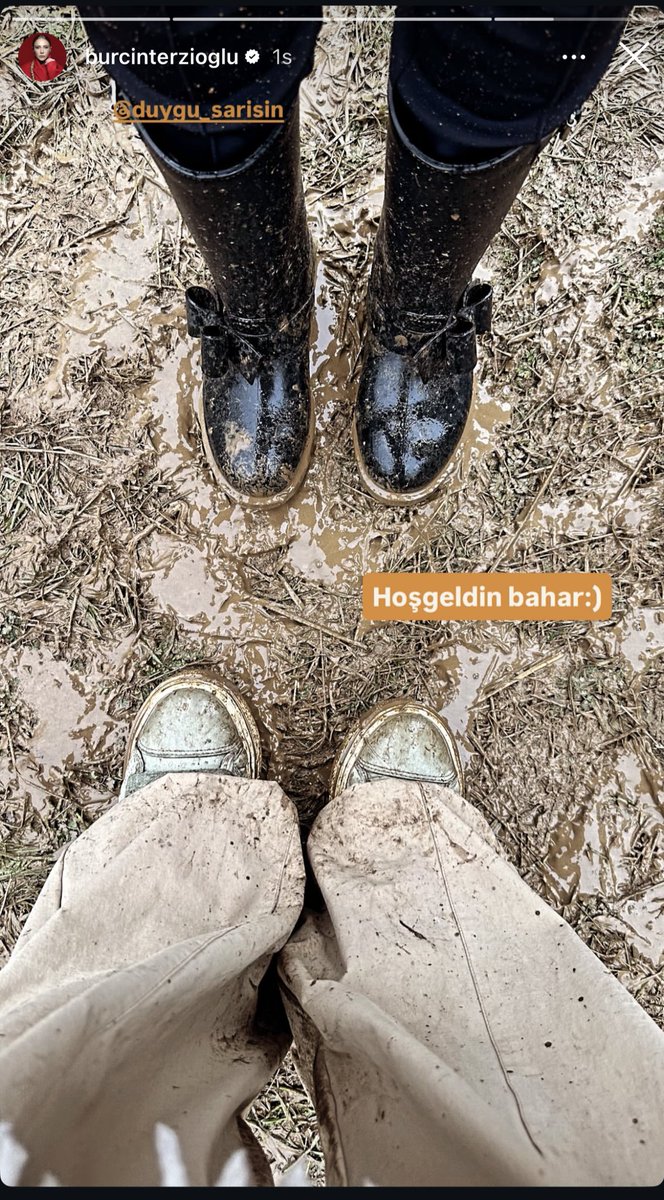 Bizimkiler date de
<a href="/duygusarisin/">Duygu Sarışın</a> <a href="/terziogluburcin/">Burçin Terzioğlu</a>