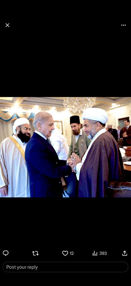 bintkhamenei's tweet photo. @chaiiiguevara @death____awaits @BhuttoZulfikar &amp; yours is what..? a PMLN aligned propagandist 😂 fear Allāh ﷻ smh https://t.co/By1i0LHc58