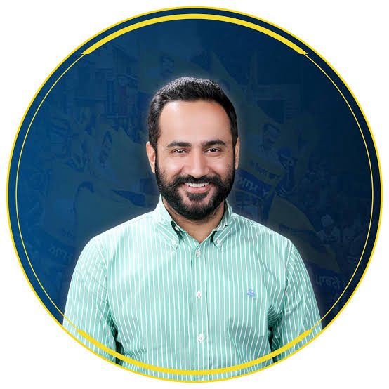 inderjitmann68's tweet image. ਮੀਤ ਹੇਅਰ ਜੀ ਨੂੰ ਪੰਜਾਬ ਕ੍ਰਿਕਟ ਐਸੋਸੀਏਸ਼ਨ (PCA) ਦੇ ਜਨਰਲ ਸੈਕਰੇਟਰੀ ਚੁਣੇ ਜਾਣ 'ਤੇ ਤਹਿ ਦਿਲੋਂ ਵਧਾਈਆਂ। 
ਮੈਨੂੰ ਪੂਰਾ ਵਿਸ਼ਵਾਸ ਹੈ ਕਿ ਤੁਹਾਡੀ ਰਹਿਨੁਮਾਈ ਹੇਠ ਪੰਜਾਬ ਦੀ ਕ੍ਰਿਕਟ ਨਵੀਆਂ ਬੁਲੰਦੀਆਂ ਨੂੰ ਛੂਹੇਗੀ ਅਤੇ ਨੌਜਵਾਨ ਖਿਡਾਰੀਆਂ ਨੂੰ ਬਿਹਤਰ ਮੌਕੇ ਮਿਲਣਗੇ।
ਸ਼ੁਭਕਾਮਨਾਵਾਂ! 
#MeetHayer #PunjabCricket #PCA