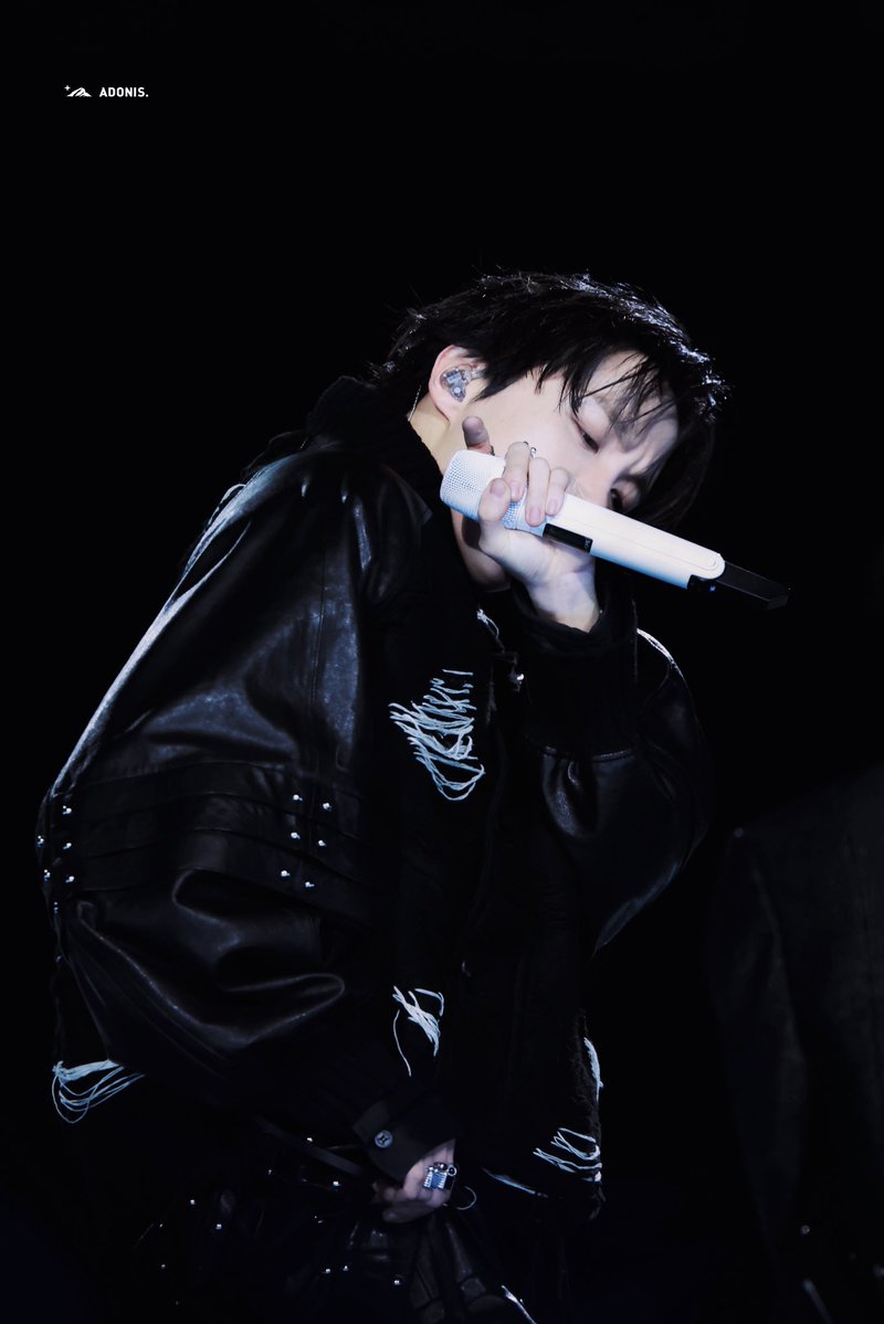 Adonis_Hoseok's tweet image. 260321 BTS THE COMEBACK LIVE ARIRANG

MIC DROP

#제이홉 #정호석 #JHope
#BTS #방탄소년단 @BTS_twt
#BTSLiveonNetflix   #BTS_ARIRANG