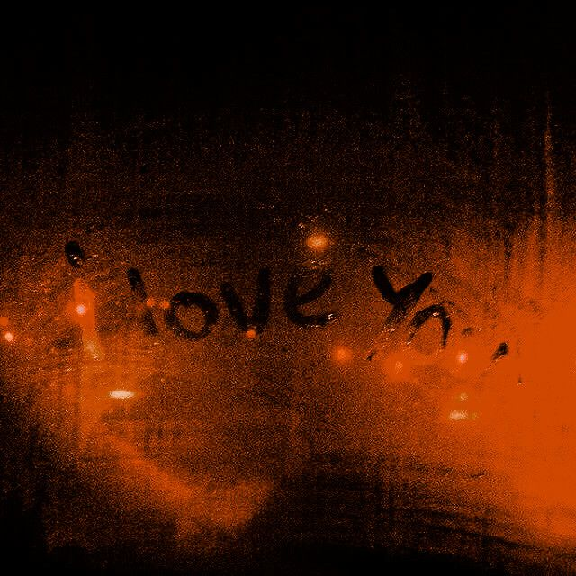 I widzę ich. Banda dupków idąca w kierunku sceny tak, jakby co najmniej wywołali ich do odebrania Grammy. Zdrada Kaori to jedno, ale beztroskie przepływanie przez morze oklasków z tymi głupawymi uśmieszkami to inny poziom żenującego widowiska.

#TTOAF_wattpad 😋