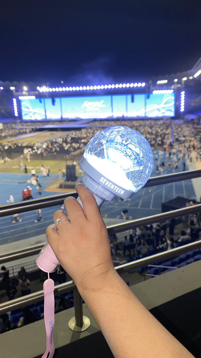 This caratdeul is now engaged! 💍

AND YES IT'S WHEN SVT IS SINGING DARL+ING (He knows the assignment coz he's a carat too!) 

From girlie &amp; boyfie carat to fiance ✨

Thank you <a href="/pledis_17/">세븐틴(SEVENTEEN)</a> 
it's the best night of my life 🥹💙

#SEVENTEEN
#SVT_WORLDTOUR #NEW_BULACAN
#SVT_TOUR_NEW_