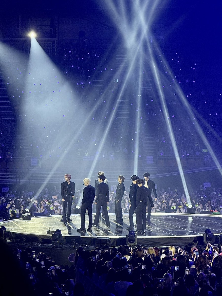 𝗭𝘇.. tweet media