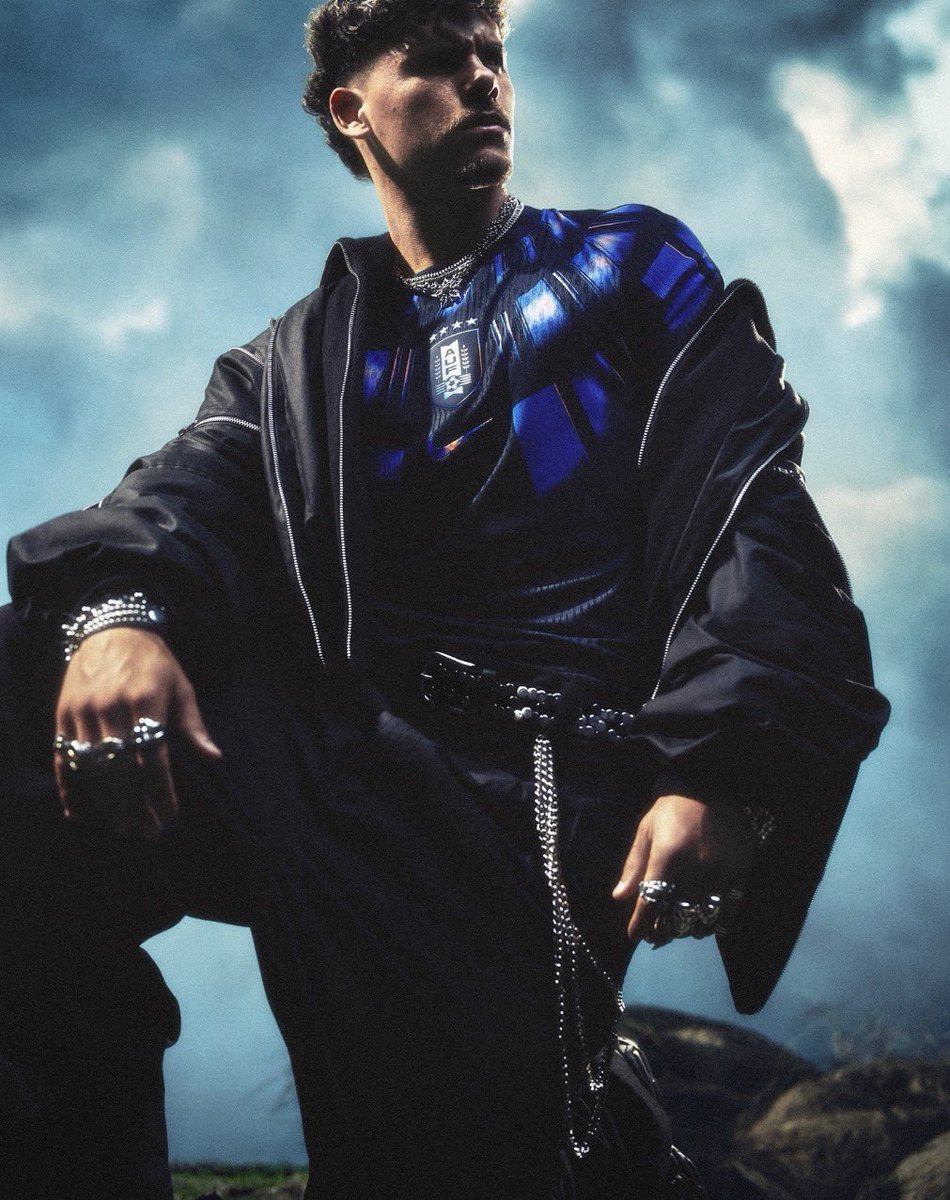 esvaphane tweet media