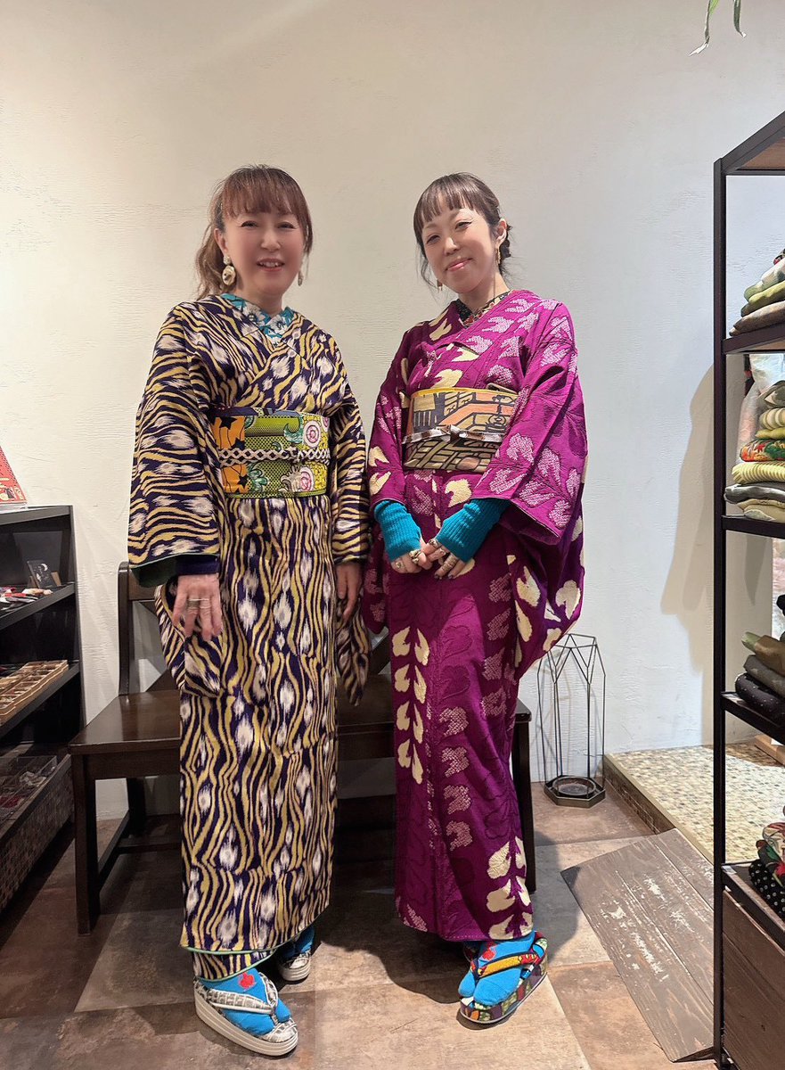 帯展二日間ありがとうございました♫ 新作も含めて、引き続きキモノ葉月大塚様にてお取り扱いいただいております❣️
ご来店お待ちしております♡

素敵な着物もたくさんあります🥰

#MIKAZO商店
#キモノ葉月大塚