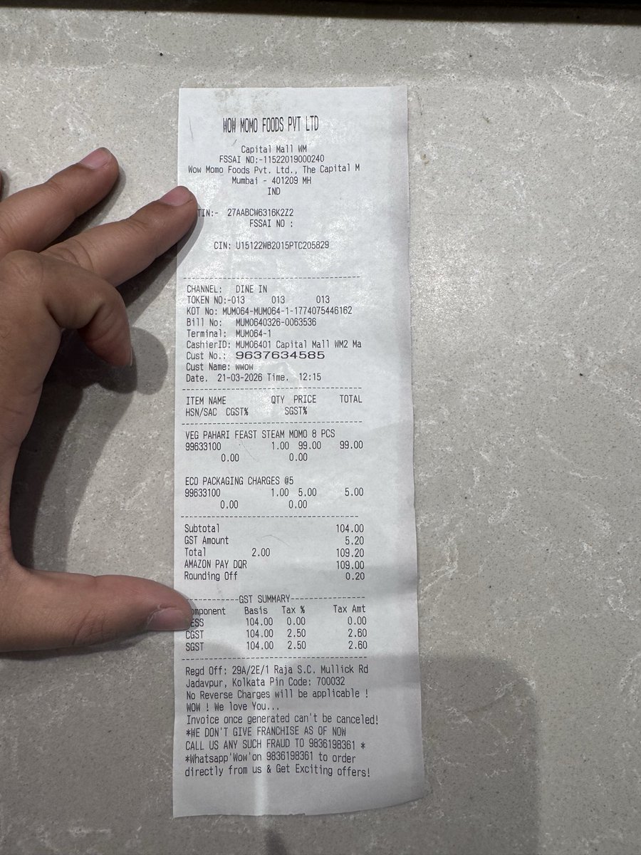 SHUBHAMDEEP's tweet image. No proper bill as well with hidden charges.
That too with bad quality of momos served.

#CustomerExperience #HiddenCharges #UXFail #ConsumerRights #India #wowmomos