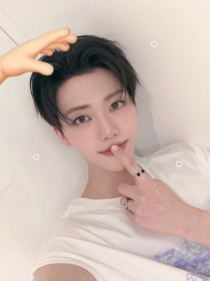 ᴋᴍ.✿ tweet media