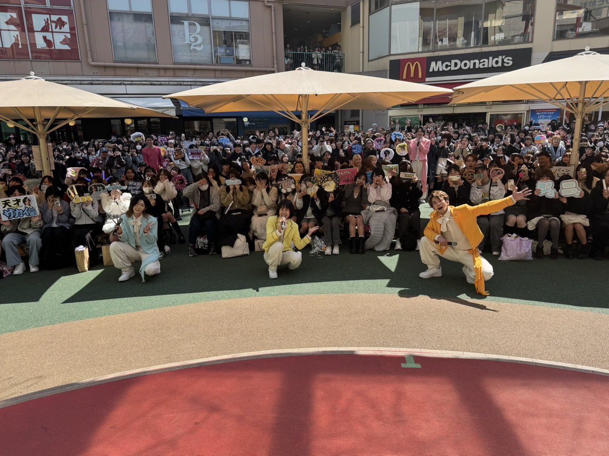 モナキ tweet media