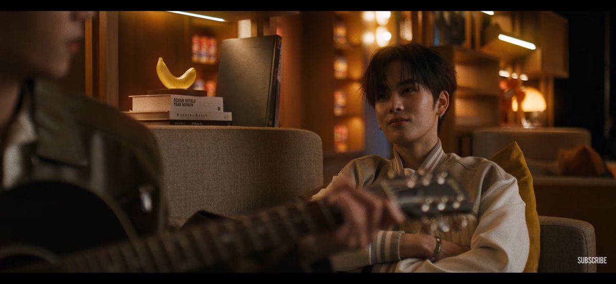 J__jxmmy's tweet image. เพลงดี นักร้องหล่อ คนใน MV ดี (หวานมากป้าชอบ)  เข้าไปฟังกันเยอะนะครับ!

youtu.be/PE1RN0rkau4?si…

#WrittenInOurHeartsMV #LoveYouTeacherSeriesEP2
#LoveYouTeacherSeries #GMMTV
@perthppe @Ppsanta