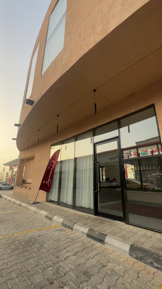 WannabeYoutuber tweet media